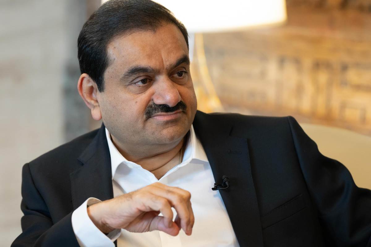 Güneş enerjisi patronu Gautam Adani ve diğerleri, 250 milyon dolarlık rüşvet planı iddiasıyla suçlandı