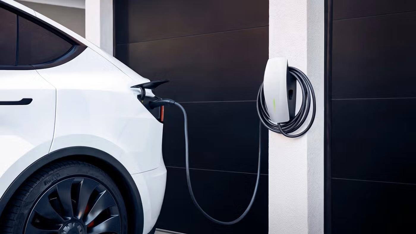 Electric vehicle charging becomes mandatory for new homes in California