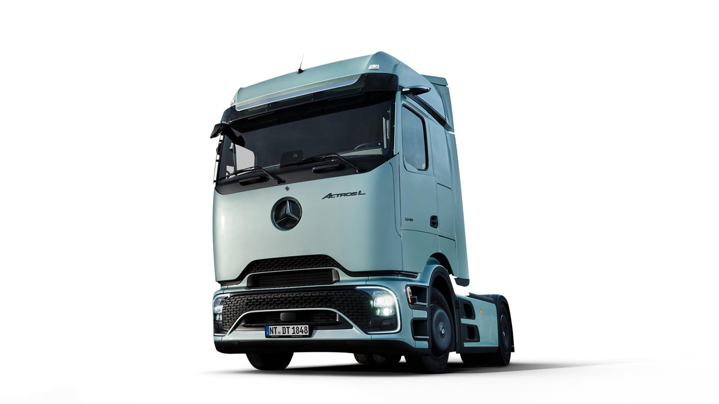 New Mercedes-Benz Actros L hits the roads in Turkey