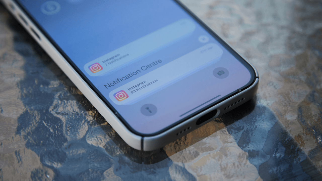 Apple shuts down AI-powered notification summaries that give false information