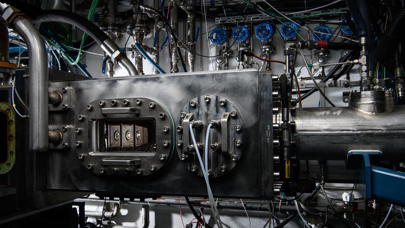 Rolls-Royce reduced emissions in new jet engines