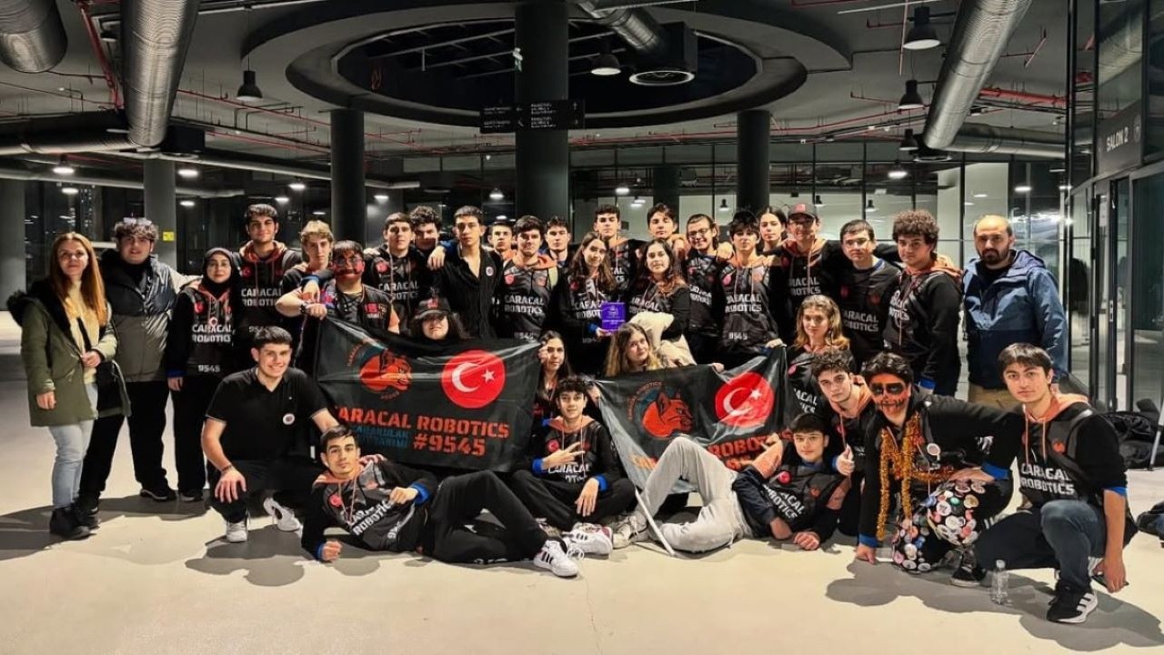 Türkiye’s pride Caracal Robotics rose from Buckeye Regional to the World Championship!