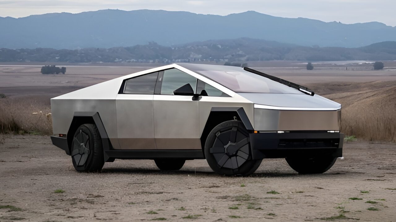 Tesla Cybertruck is coming with its new version!